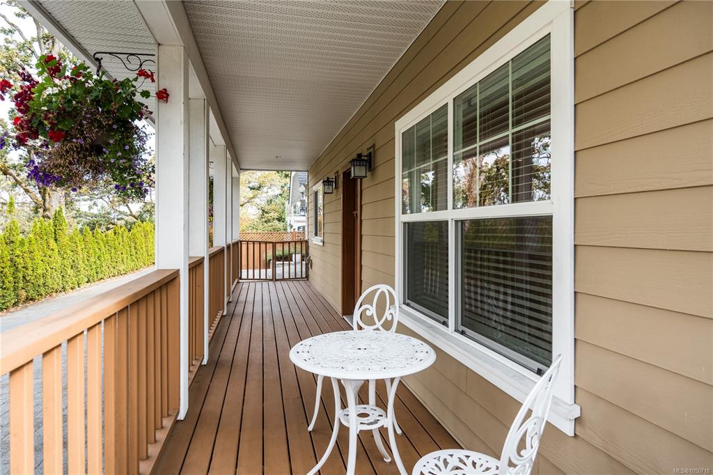 Fourth View of 3919 Blenkinsop Rd, Saanich, BC, V8P 3P4