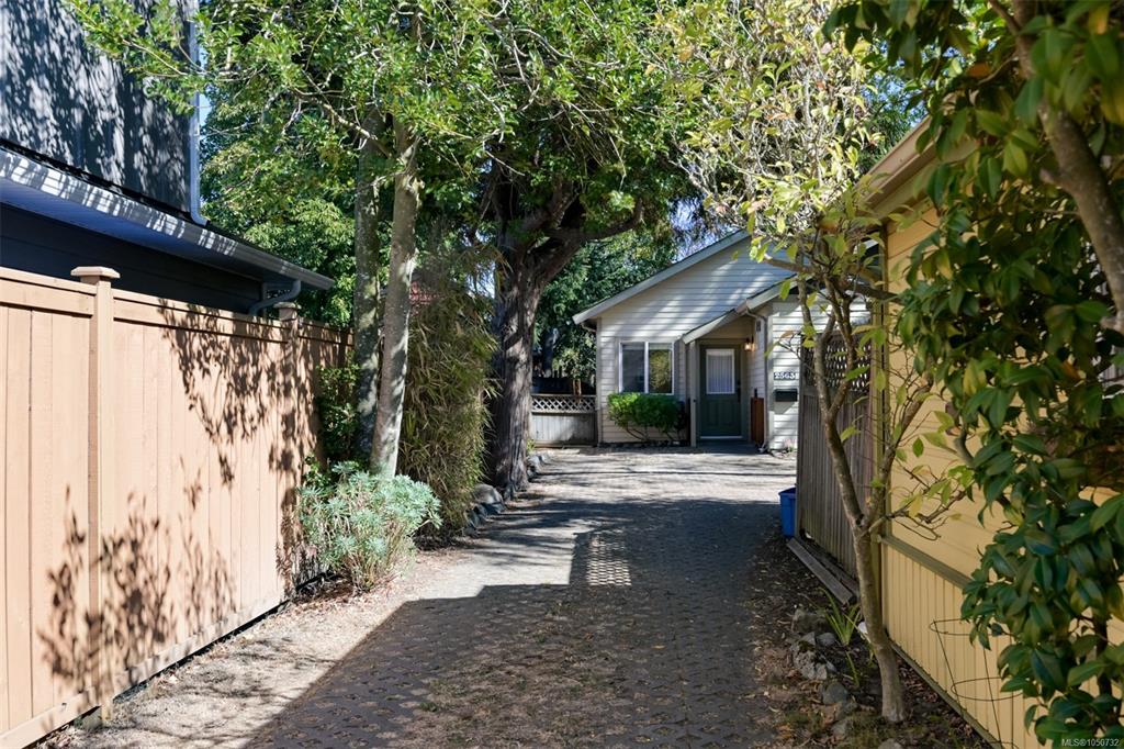 Second View of 2563 Shelbourne St, Victoria, BC, V8R 4L7