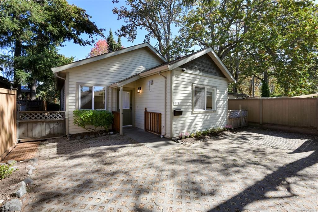Third View of 2563 Shelbourne St, Victoria, BC, V8R 4L7