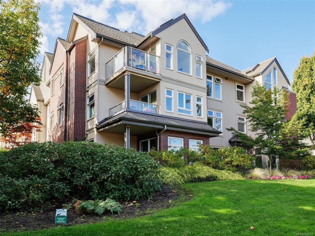Second View of 837 Selkirk Ave, Esquimalt, BC, V9A 2T7