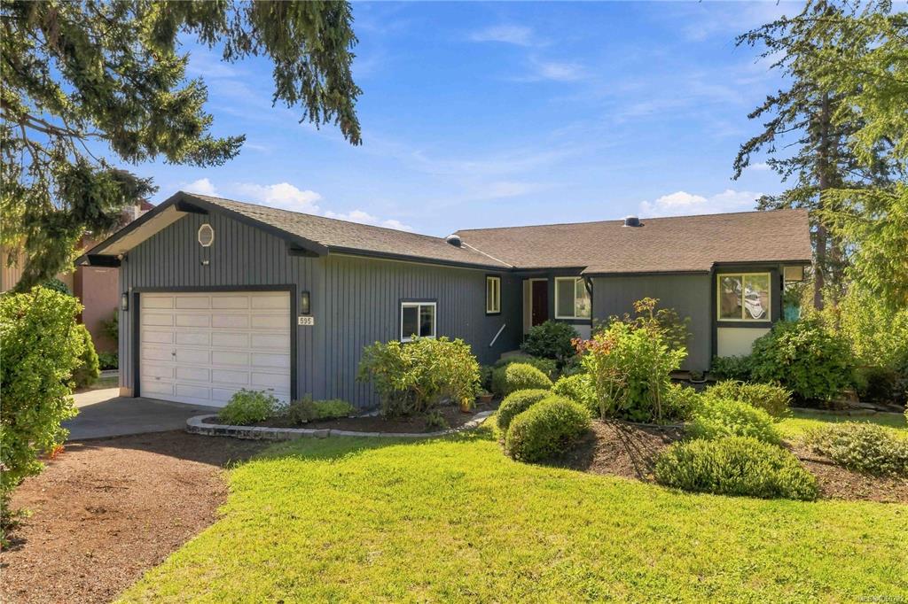 595 Ridgegrove Ave, 1050782, BC,