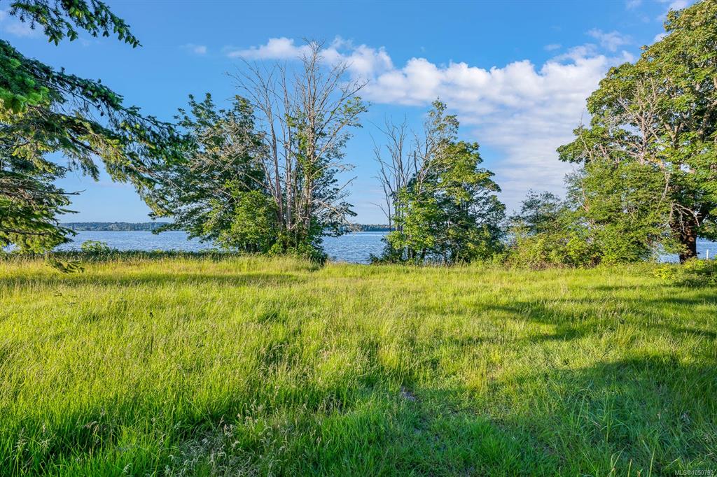 Fifth View of 3632 Island Hwy S, Courtenay, BC, V9N 9T6