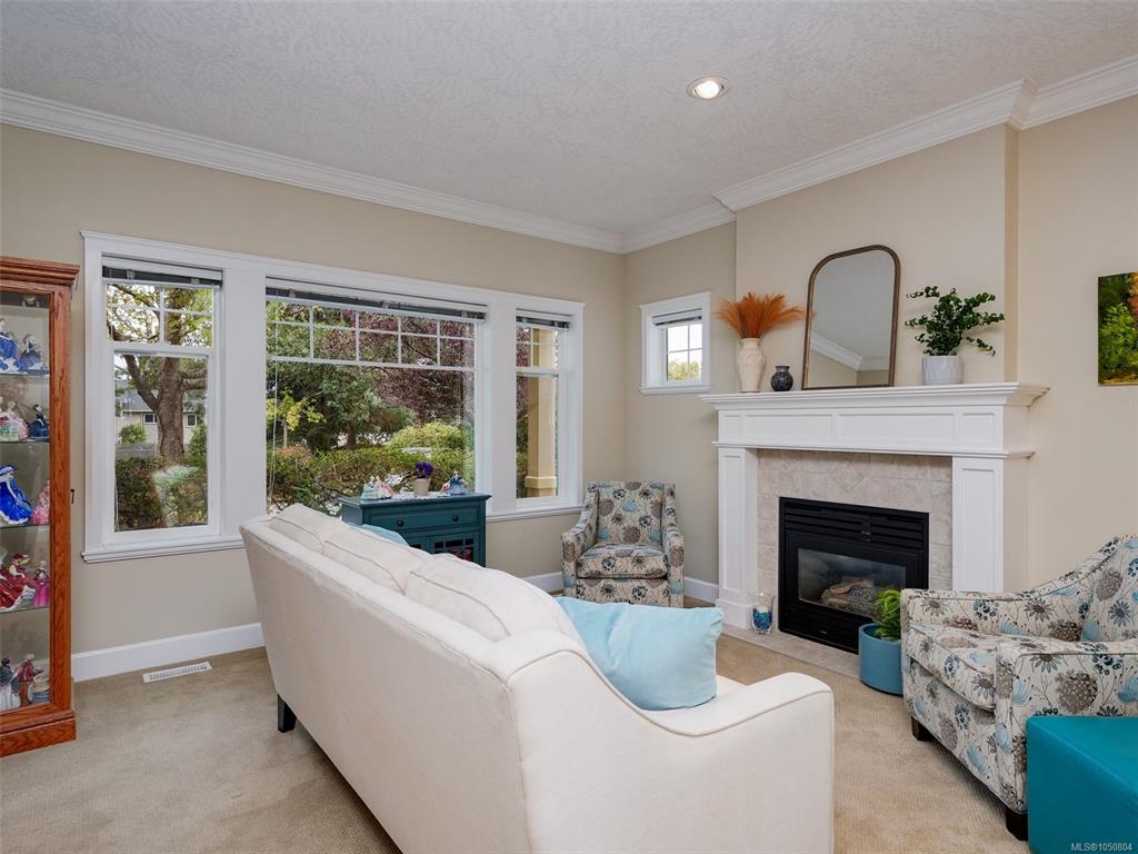 Third View of 1704 Feltham Rd, Saanich, BC, V8N 2A3