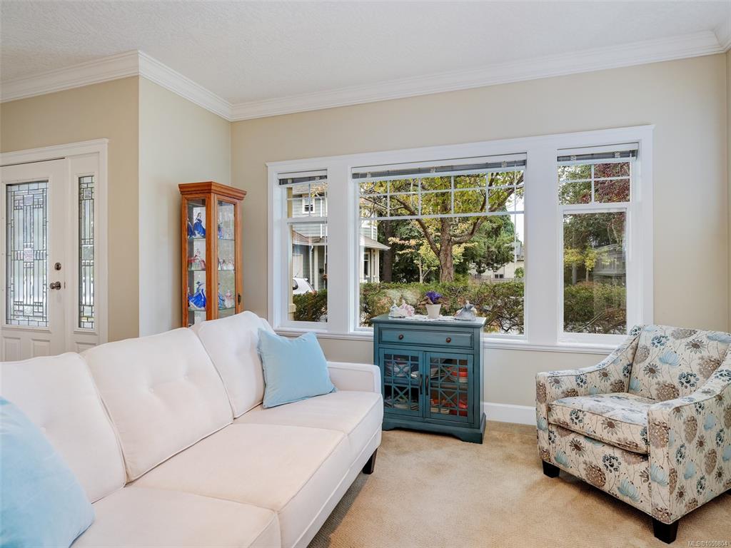 Fifth View of 1704 Feltham Rd, Saanich, BC, V8N 2A3