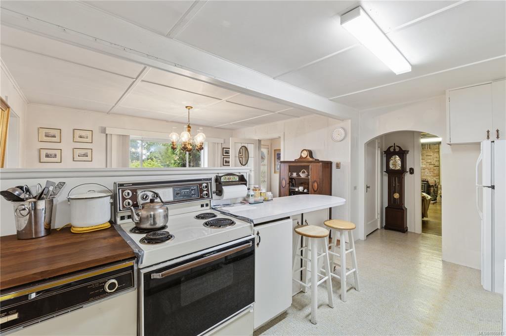 Fourth View of 6110 Island Hwy W, Qualicum Beach, BC, V9K 2E2
