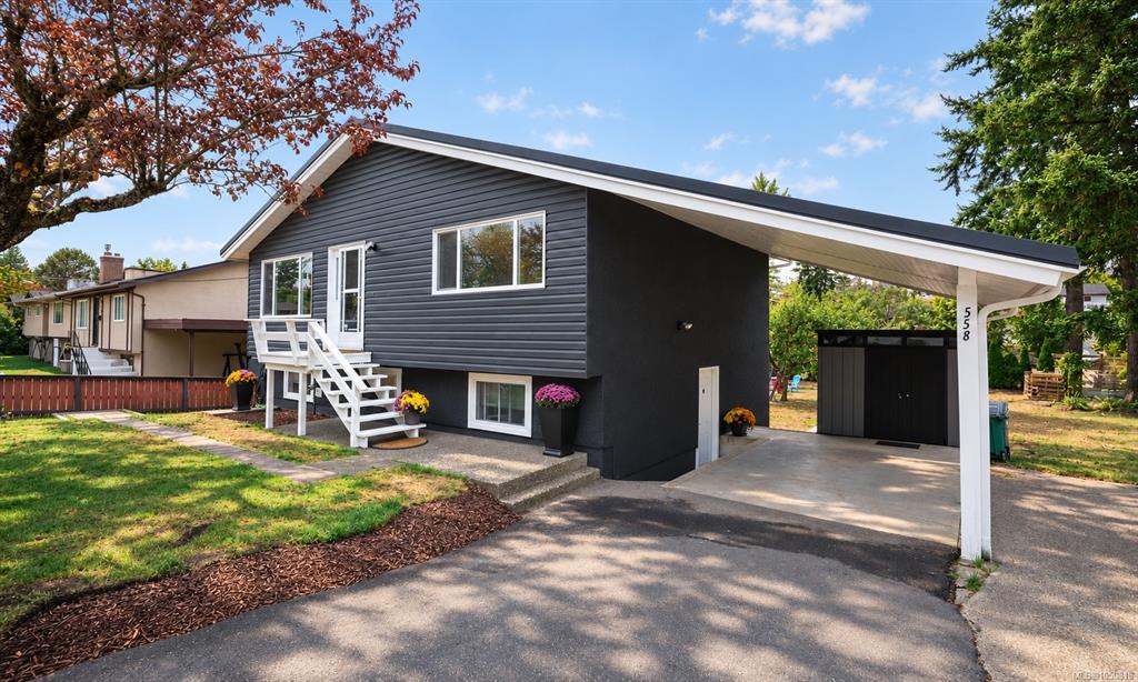 Fourth View of 558 Kenneth St, Saanich, BC, V8Z 2B7