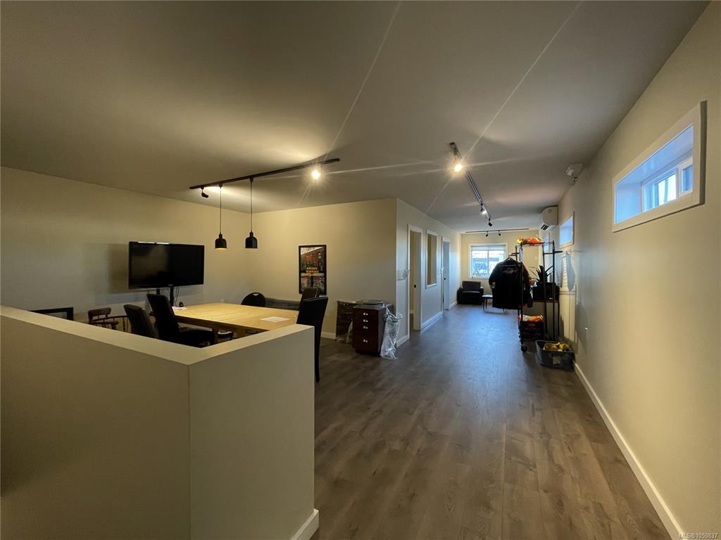 Fifth View of 548 David St, Victoria, BC, V8T 2C8