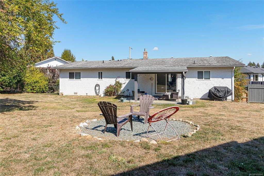 Third View of 3140 Highfield Rd, Duncan, BC, V9L 4A5