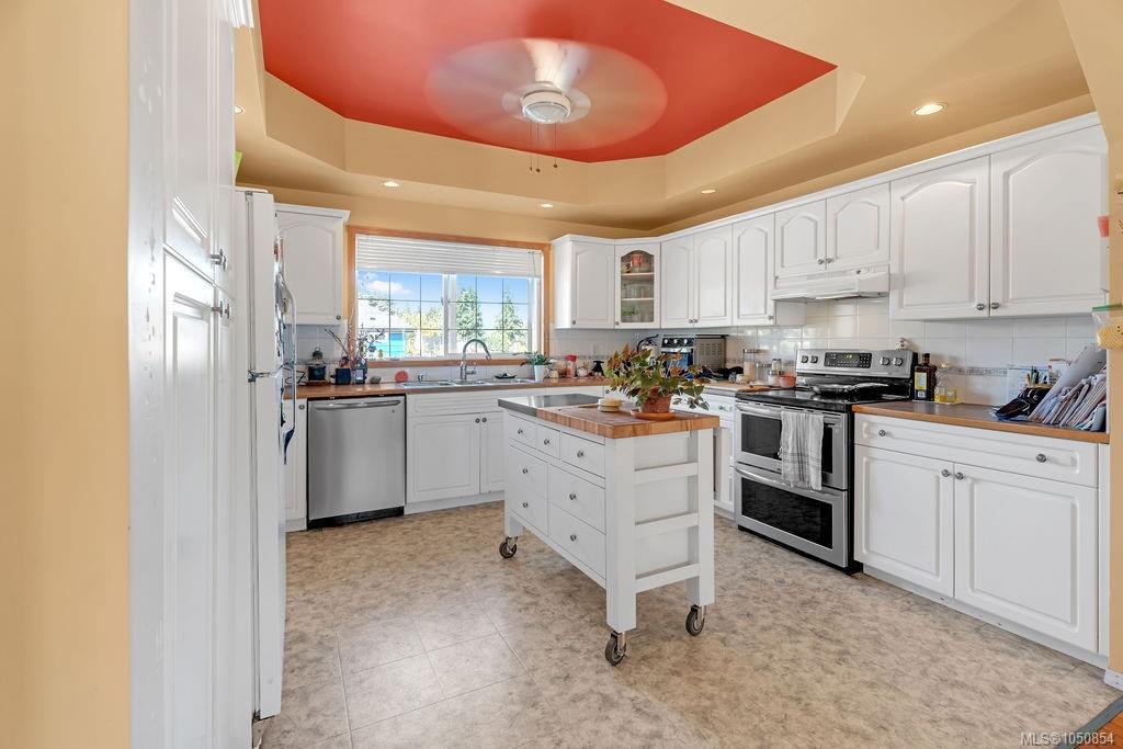 Fourth View of 275 Bayview Ave, Ladysmith, BC, V9G 1B8