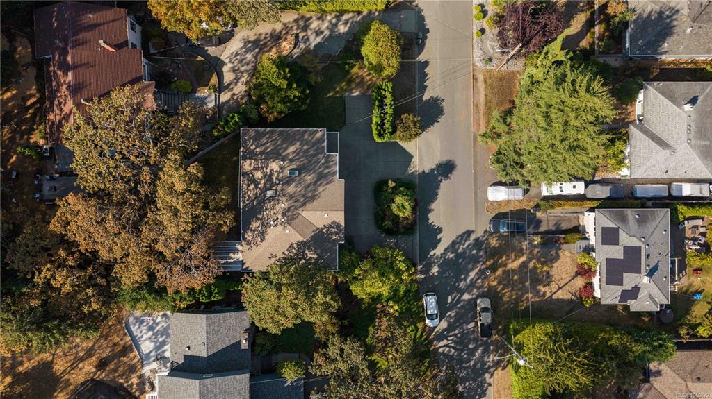 Third View of 3908 A Ascot Dr, Saanich, BC, V8P 3S1