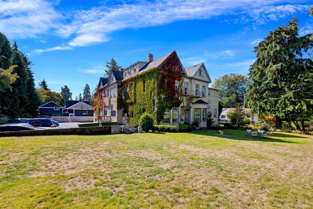 1249 Rockland Ave, 1050878, BC,