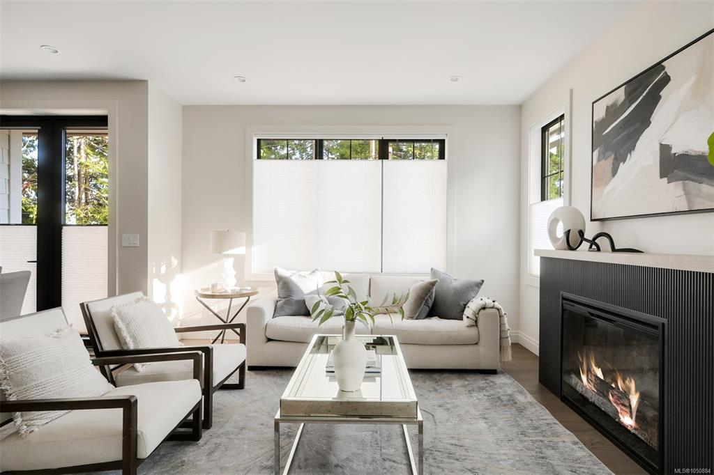Fifth View of 5032 Wesley Rd, Saanich, BC, V8Y 1Z4