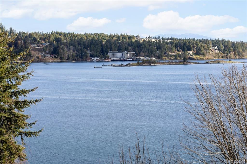 Third View of 2560 Departure Bay Rd, SEASCAPE MANOR, Nanaimo, BC, V9S 5P1