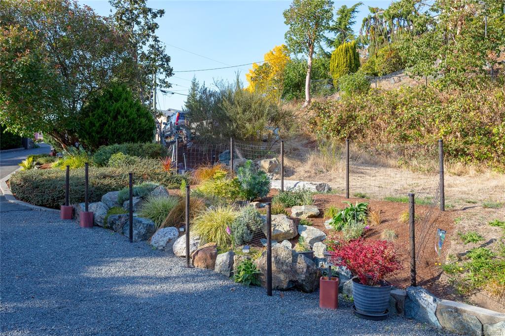 Fifth View of 504 Langvista Dr, Langford, BC, V9B 5N3