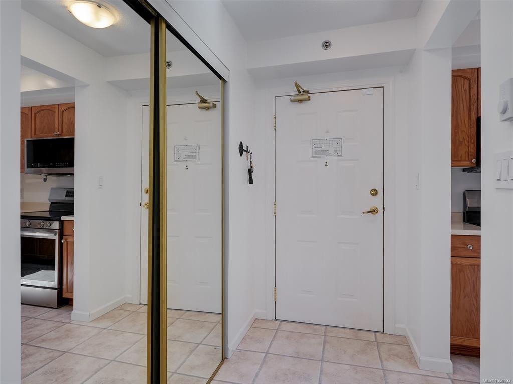 Third View of 3969 Shelbourne St, Cumberland, Saanich, BC, V8N 3E1