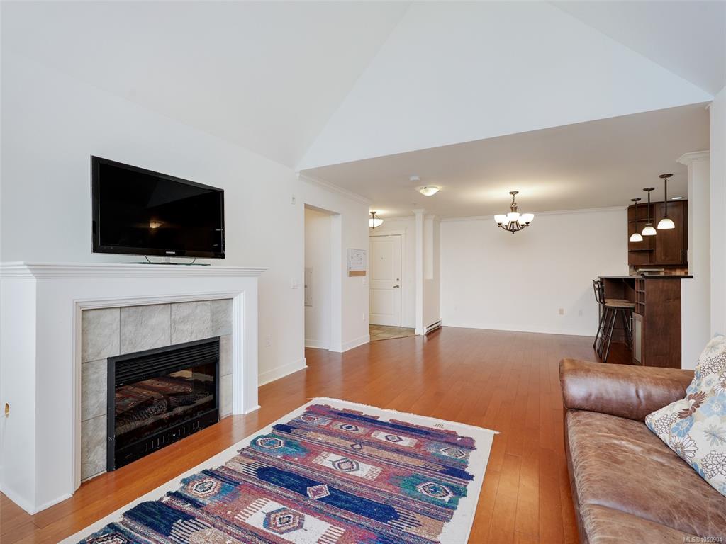 Fourth View of 537 Heatherdale Lane, Heatherdale Estates, Saanich, BC, V8Z 0A4