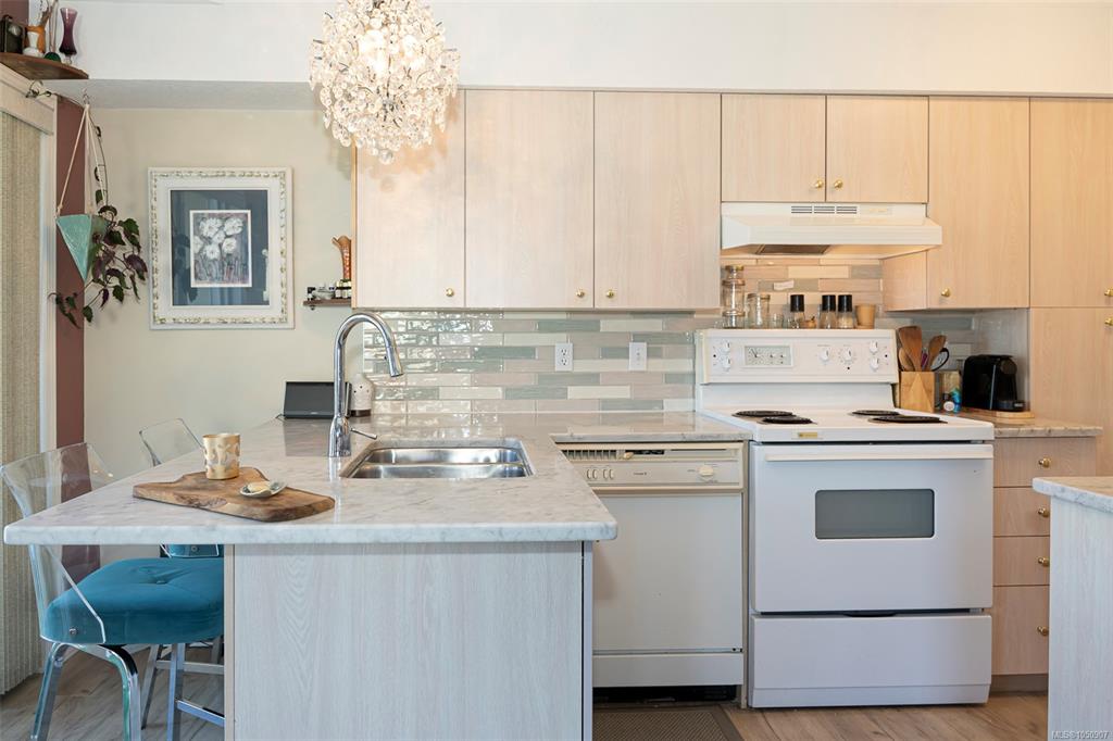 Fifth View of 9876 Esplanade St, Stuart Channel Estates, Chemainus, BC, V0R 1K2