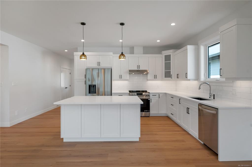 Fifth View of 756 Beaver Creek Blvd, Campbell River, BC, V9H 0G4