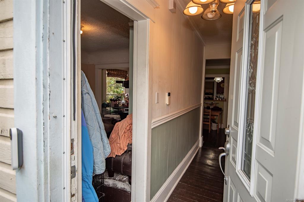 Fifth View of 3814 Rowland Ave, Saanich, BC, V8Z 1X7