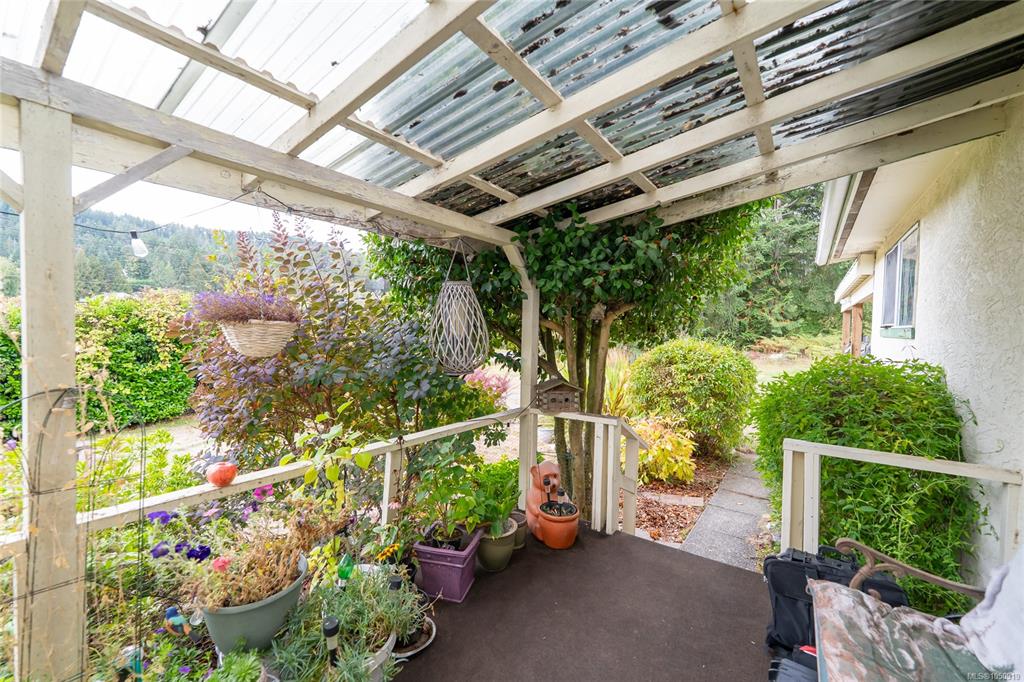 Fifth View of 1571 Tatlo Rd W, Crofton, BC, V0R 1R0