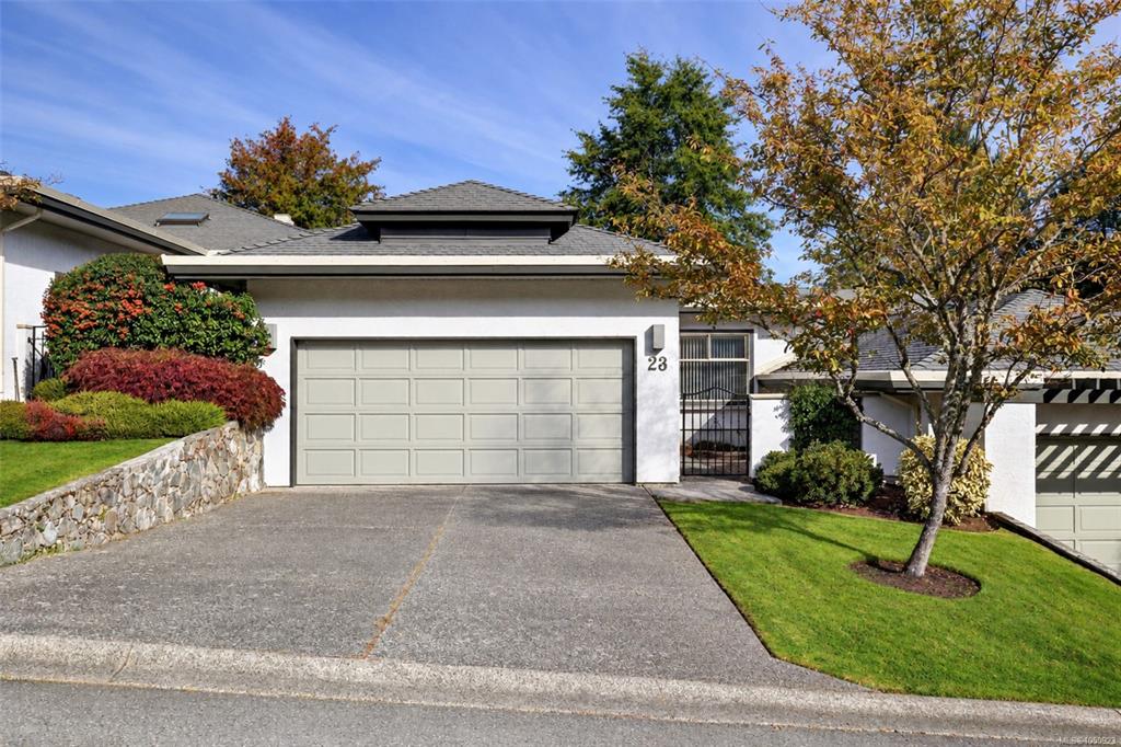 Second View of 4360 Emily Carr Dr, Foxborough Hills, Saanich, BC, V8X 4Y4