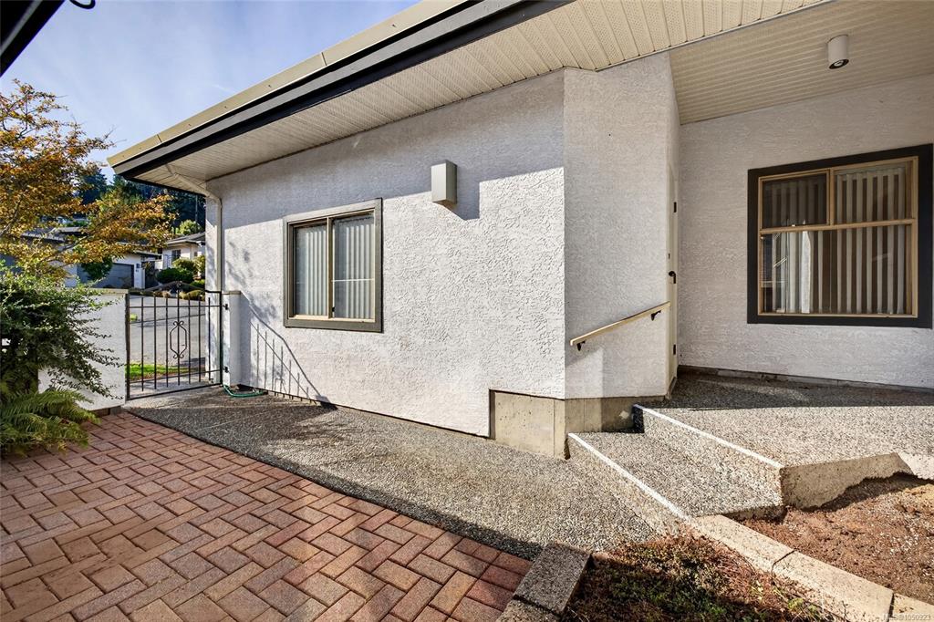 Fourth View of 4360 Emily Carr Dr, Foxborough Hills, Saanich, BC, V8X 4Y4