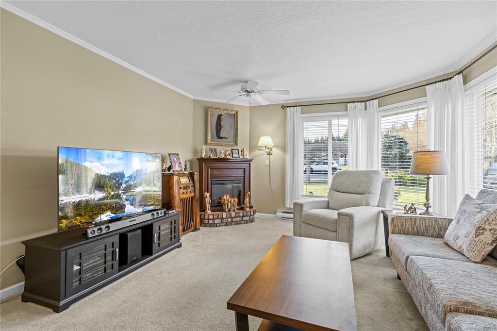 Third View of 521 Birch Ave, Qualicum Beach, BC, V9K 1K4