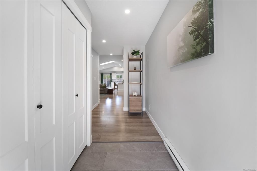 Fourth View of 3177 Fernwood Lane, Port Alberni, BC, V9Y 0C4