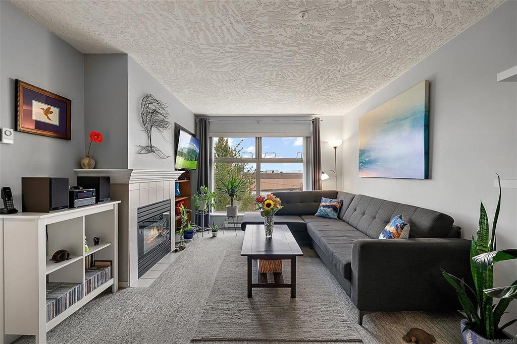 Fifth View of 535 Manchester Rd, Victoria, BC, V8T 5J1