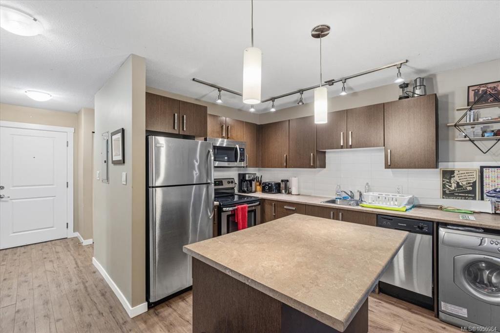 Fourth View of 1600 Caspers Way, Nanaimo, BC, V9S 1K1