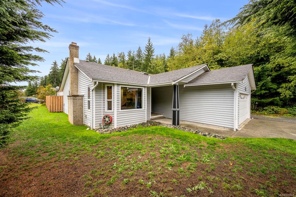 Third View of 610 Mcphedran Rd S, Campbell River, BC, V9W 7M7