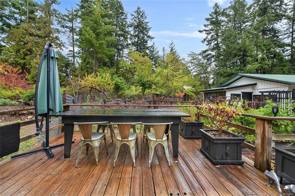 Fifth View of 505 Bayview Dr, Mayne Island, BC, V0N 2J1