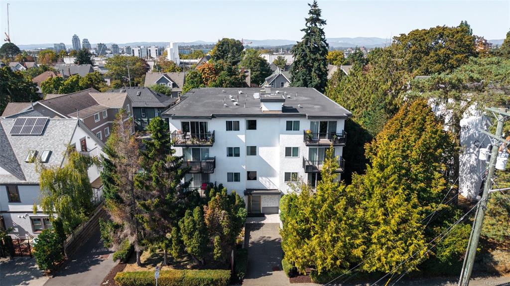 Third View of 2310 Quadra St, Victoria, BC, V8T 4C8