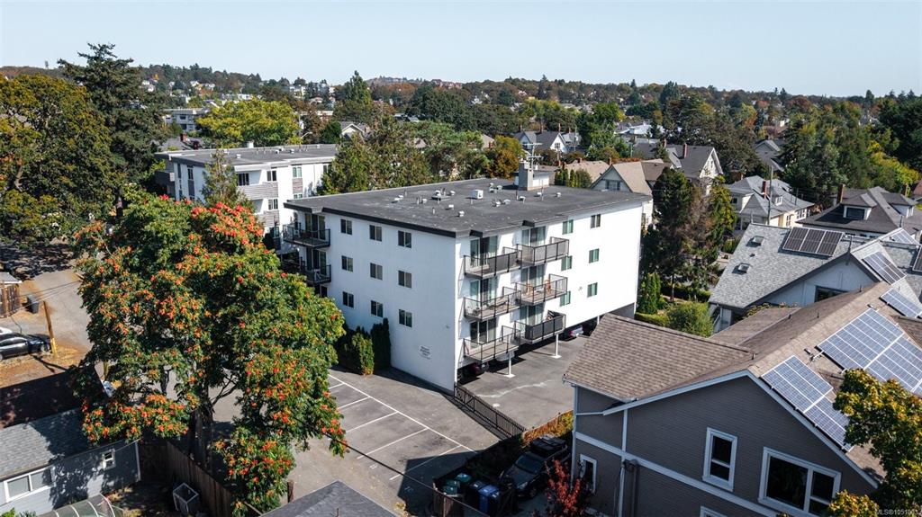 Fourth View of 2310 Quadra St, Victoria, BC, V8T 4C8
