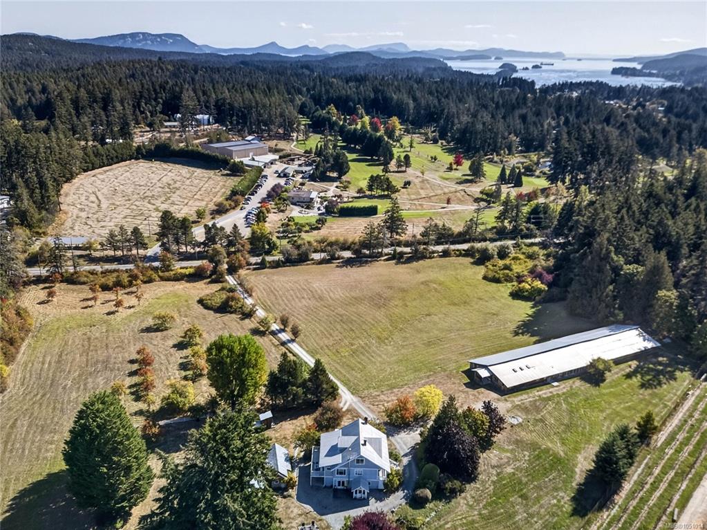 800 Lower Ganges Rd, 1051014, BC,