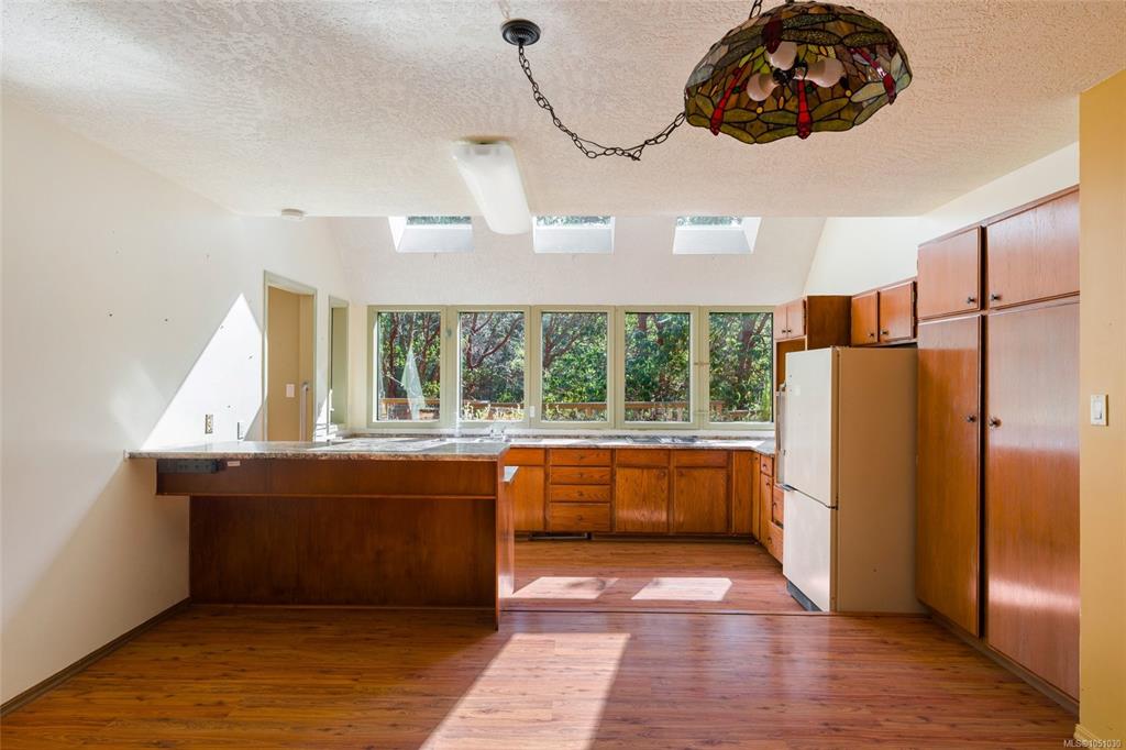 Fifth View of 614 Tammy Pl, Highlands, BC, V9B 6E9