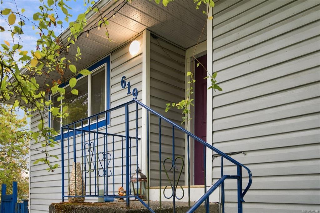 Fourth View of 619 Pine St, Nanaimo, BC, V9R 2C7