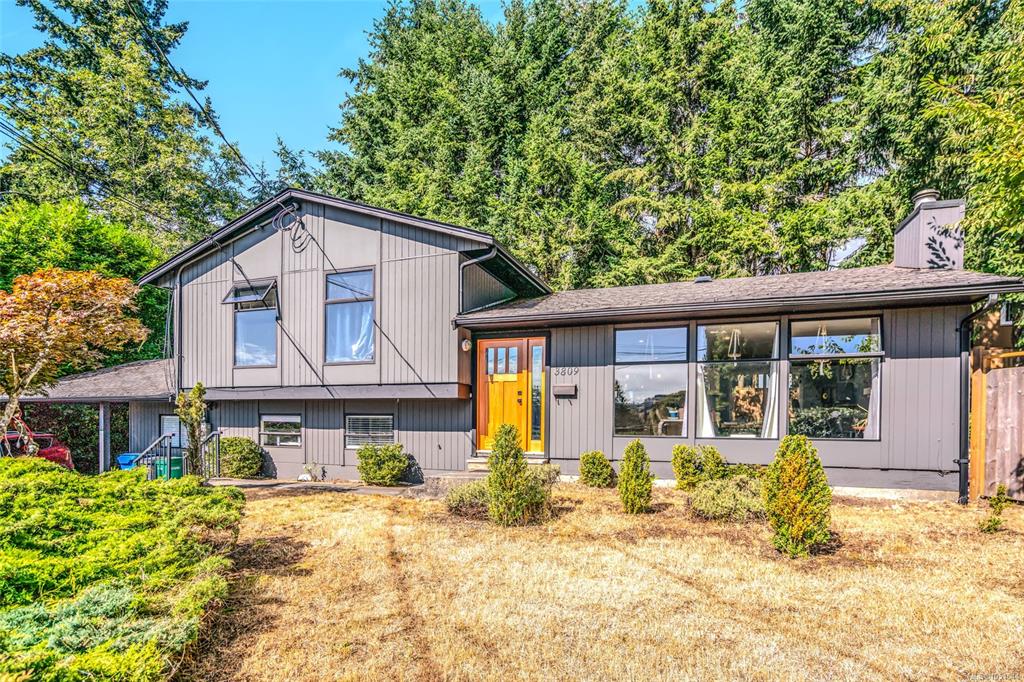 Second View of 3809 Morris Pl, Nanaimo, BC, V9T 3W2