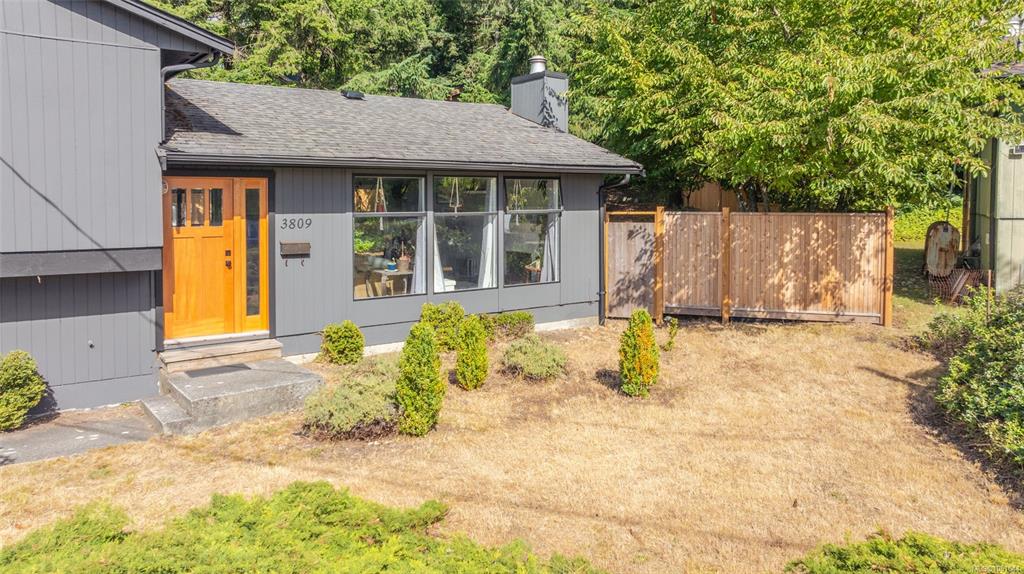 Third View of 3809 Morris Pl, Nanaimo, BC, V9T 3W2