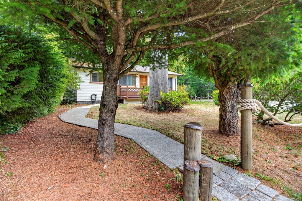 Third View of 7842 Tozer Rd, Fanny Bay, BC, V0R 1W0