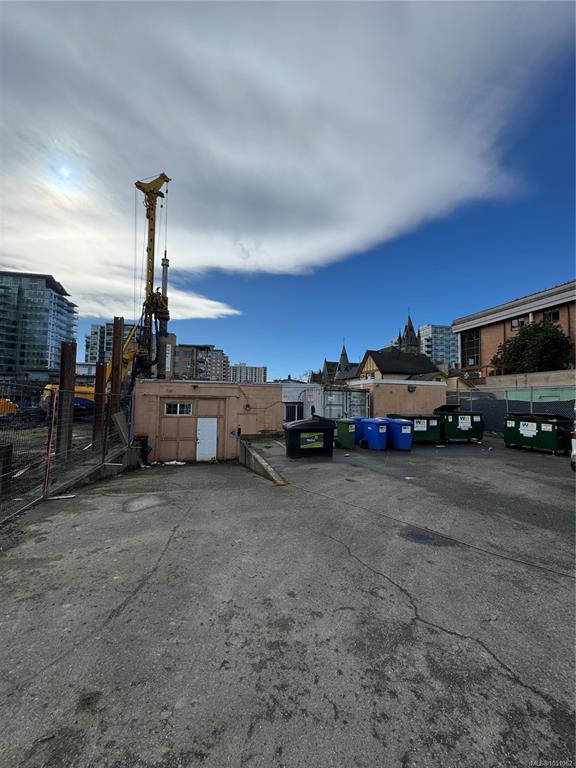 924 Pandora Ave, 1051062, BC,