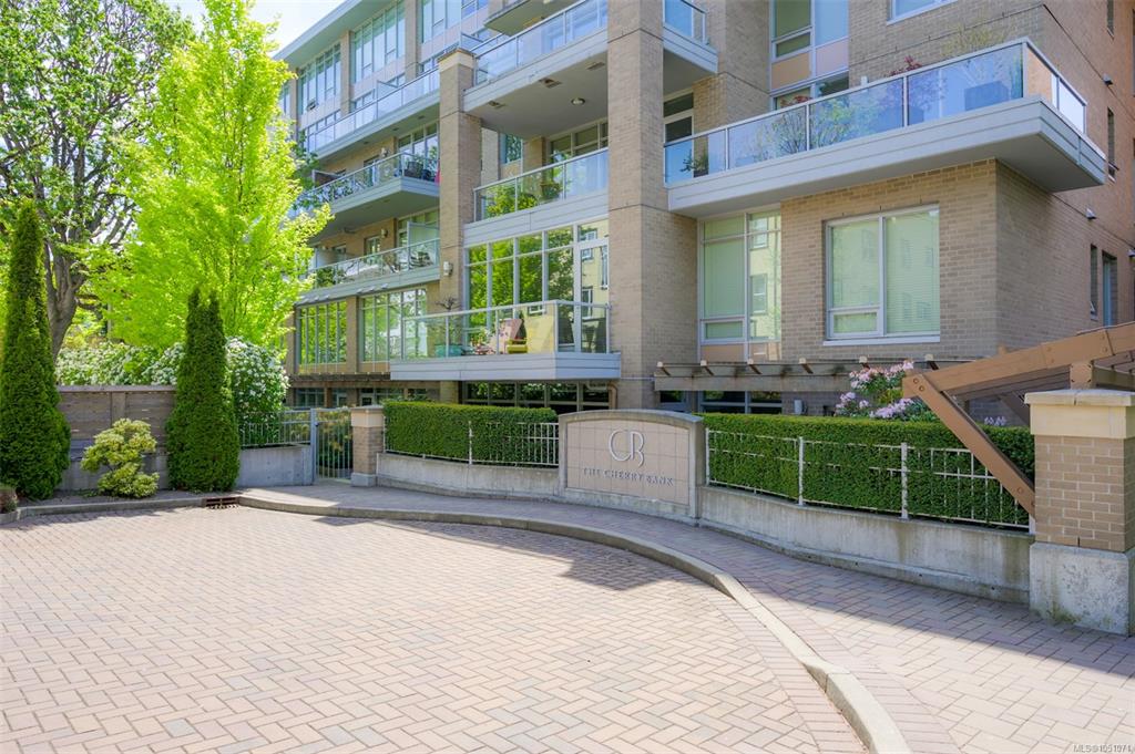 Fourth View of 828 Rupert Terr, Cherry Bank, Victoria, BC, V8V 3K8