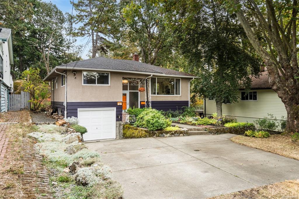 14 Eaton Ave, 1051073, BC,