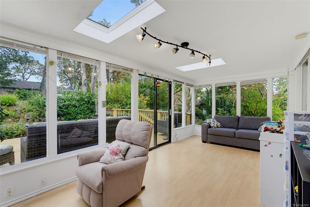 Fourth View of 14 Eaton Ave, View Royal, BC, V8Z 5E1