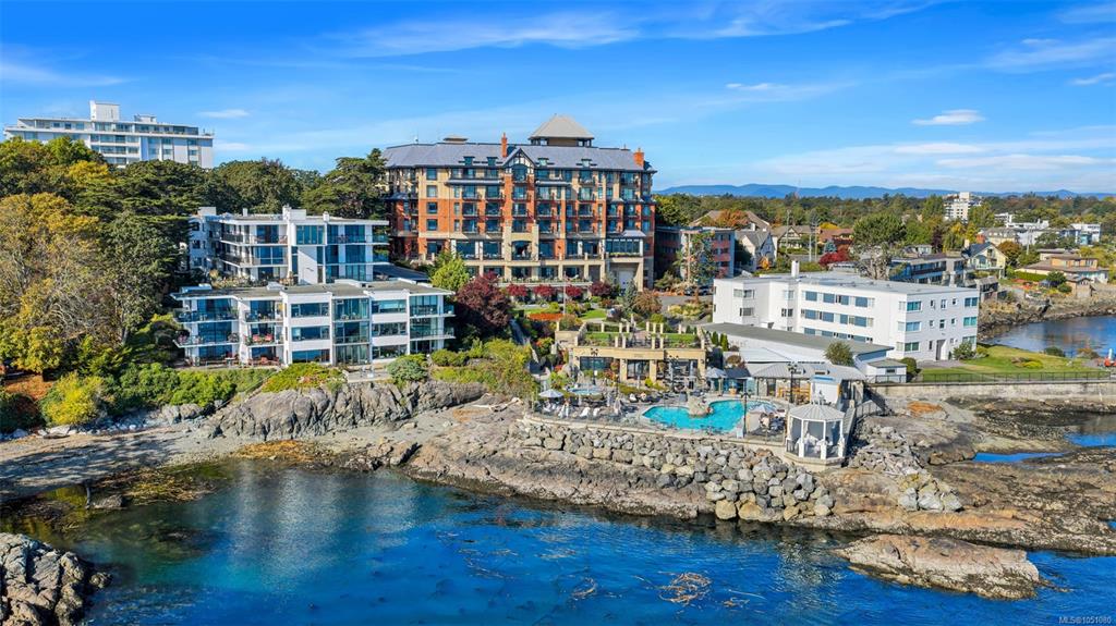 Fifth View of 1159 Beach Dr, Oak Bay, BC, V8S 2N2