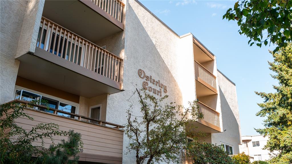 Fifth View of 1520 Richmond Ave, Victoria, BC, V8R 4P6