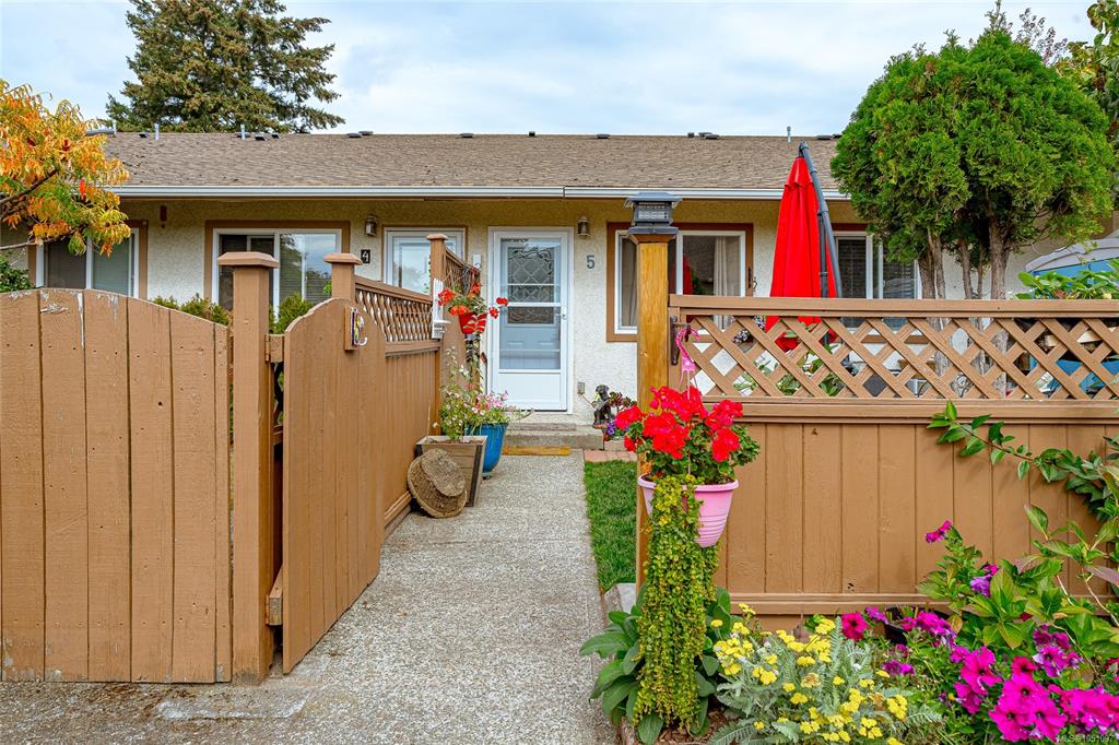 Third View of 974 Dunford Ave, Langford, BC, V9B 2S3