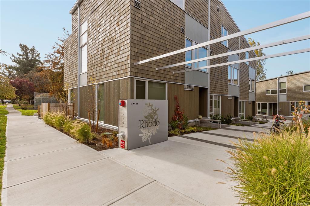Fourth View of 1720 Fairfield Rd, Rhodo, Victoria, BC, V8S 1G3