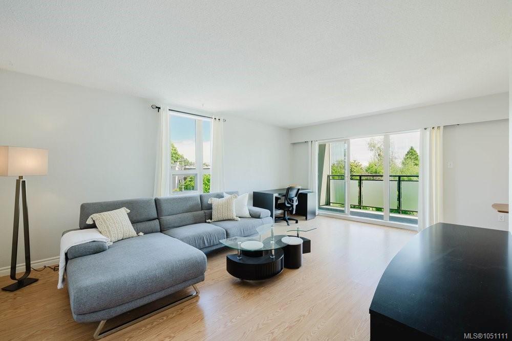 Fifth View of 1545 Pandora Ave, Victoria, BC, V8R 6R1