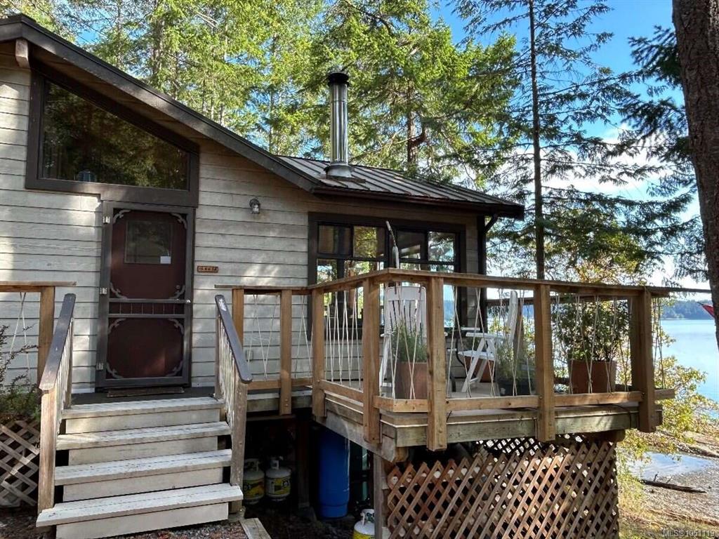 Third View of 304 Long Island Lane, Decourcy Island, BC, V0R 1X7